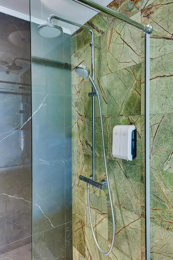 Yourhouse Tokio Almaty 0*,  Kasachstan
